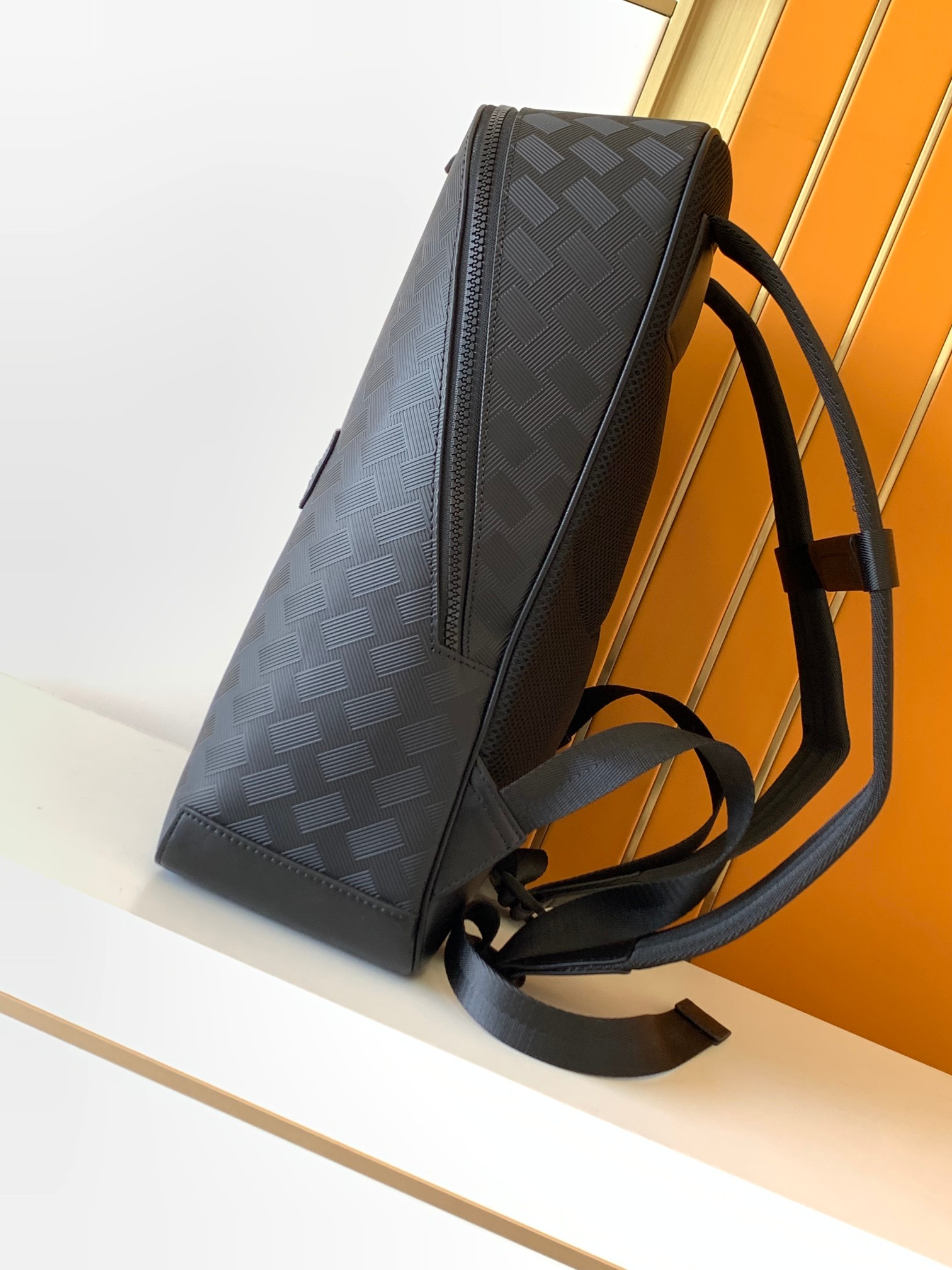 Minimalist Black Embossed Back - Leather Work Rucksack Mens 评论和价格